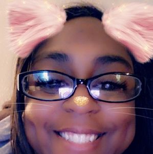 Meet your Posher, Shemika